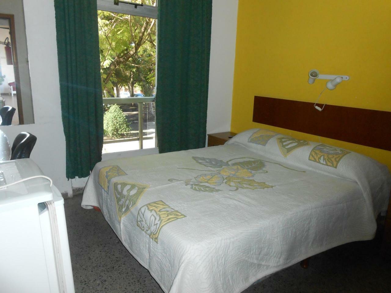 Hotel 25 De Mayo Фрей Бентос Екстериор снимка