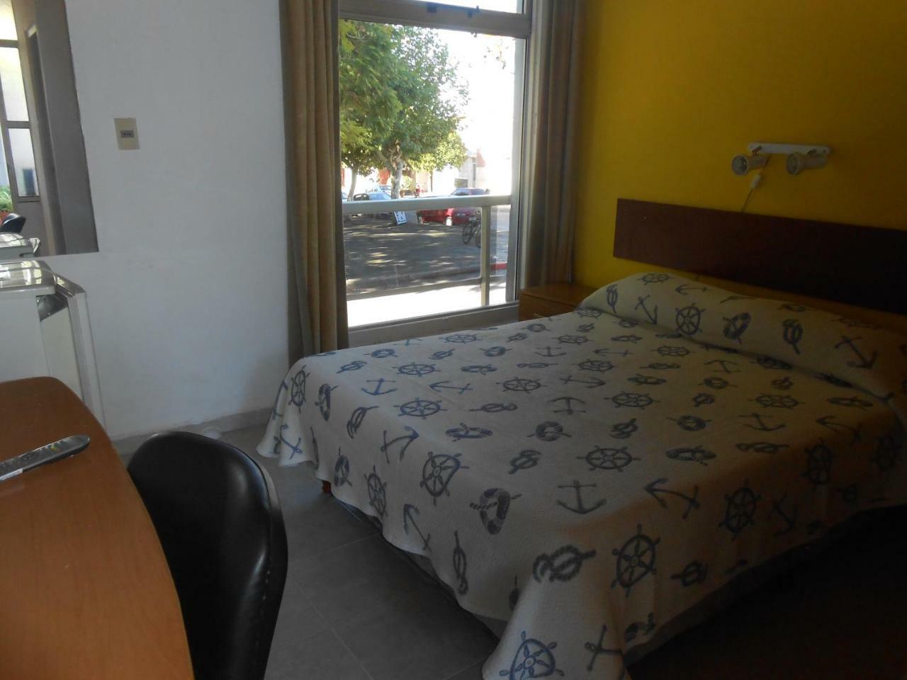 Hotel 25 De Mayo Фрей Бентос Екстериор снимка